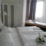 Komet Hotel 3*